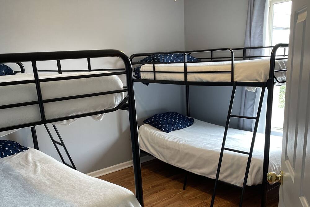 Photo of Bedroom in Crane Hill
