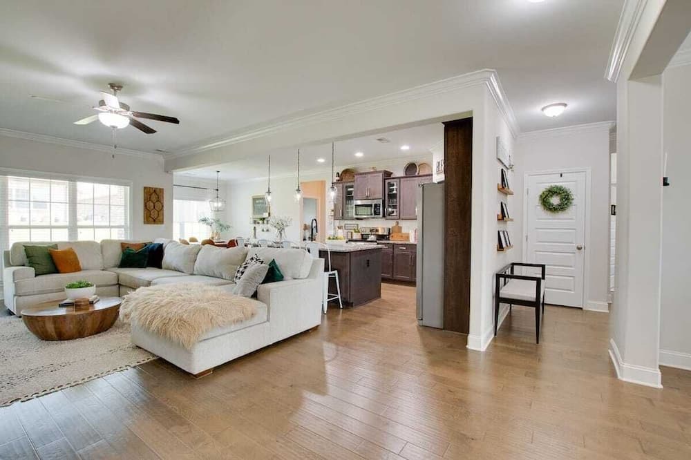 Photo of Livingroom in Madison
