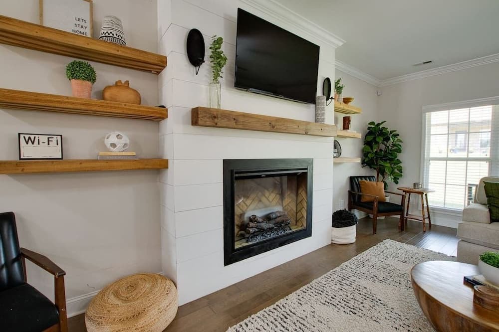 Photo of Livingroom in Madison