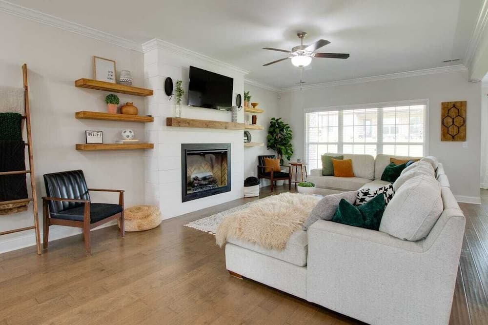 Photo of Livingroom in Madison