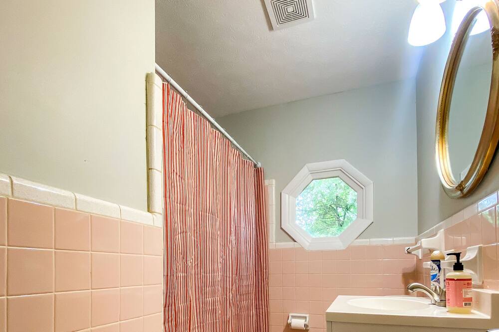 Photo of Bathroom in Normal