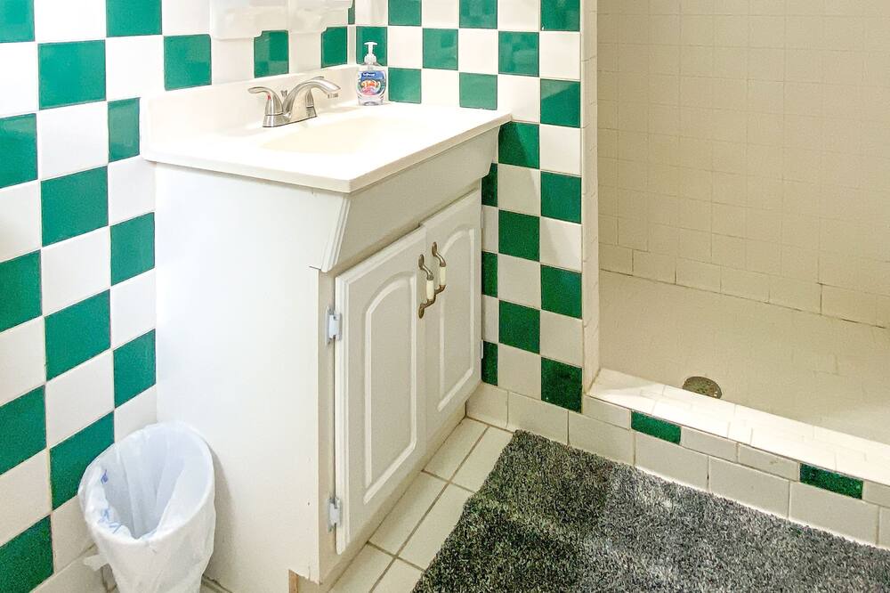 Photo of Bathroom in Normal