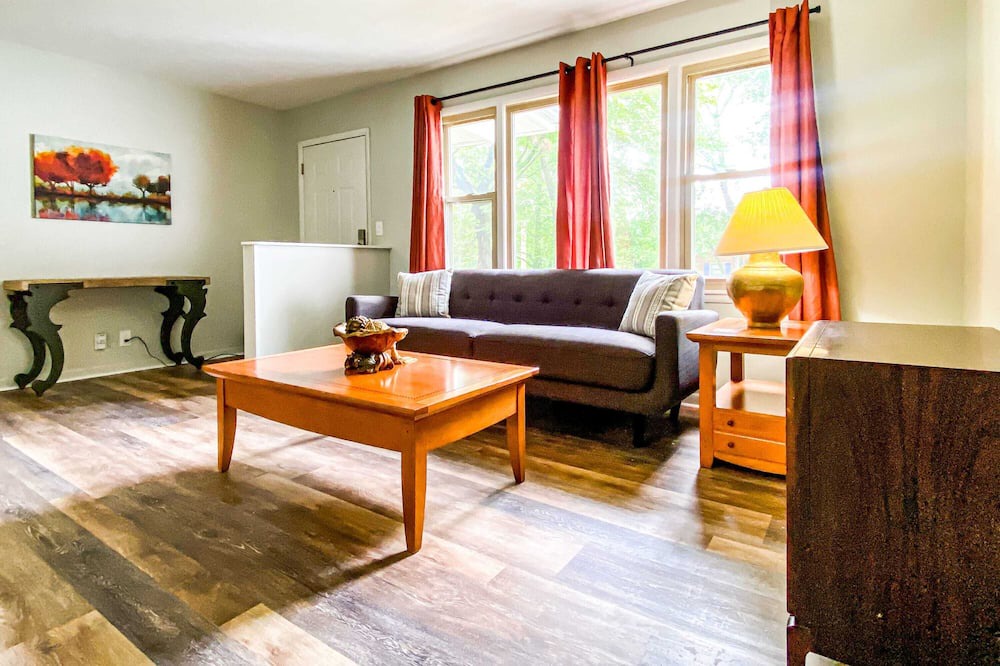Photo of Livingroom in Normal
