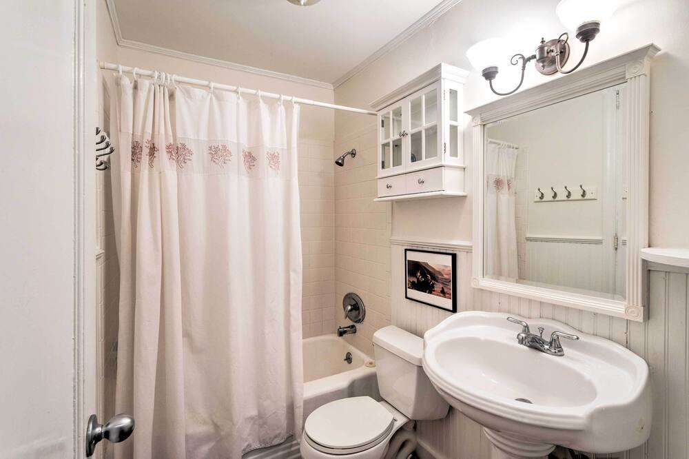 Photo of Bathroom in East Beach