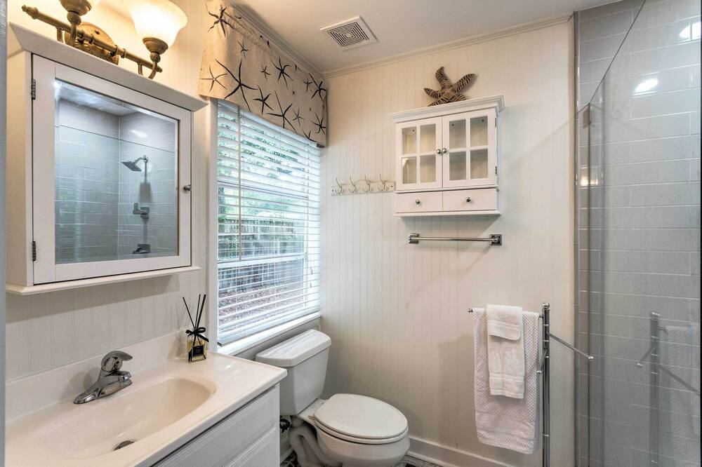 Photo of Bathroom in East Beach