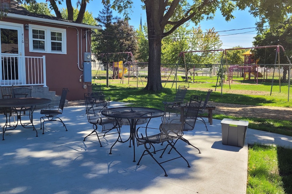 Photo of Outdoor in Guttenberg