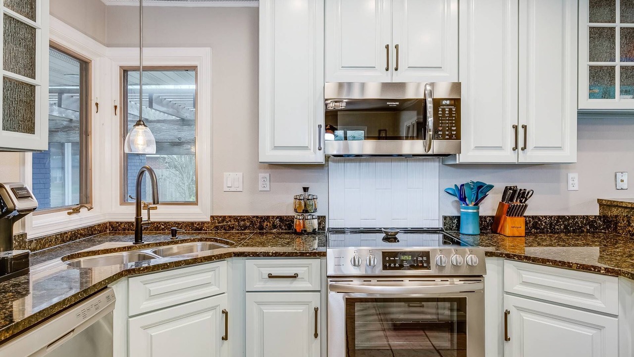 Photo of Kitchen in Grande Lagoon Lakes