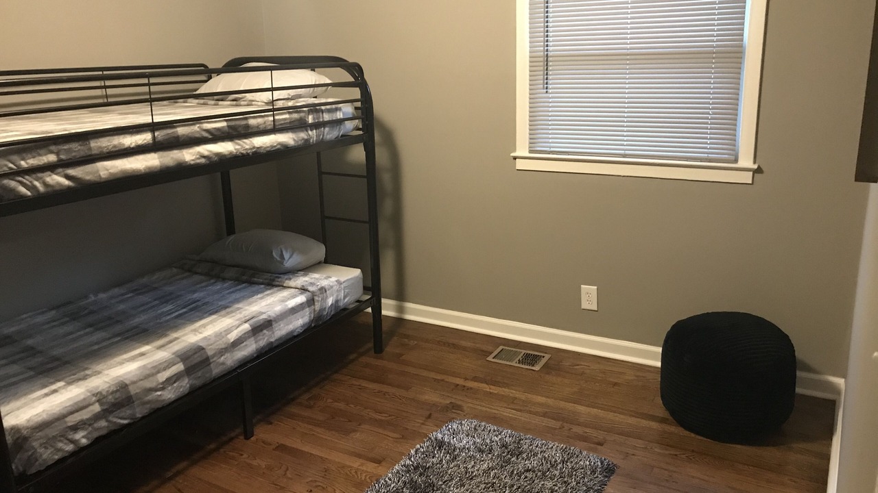 Photo of Bedroom in Forest Park