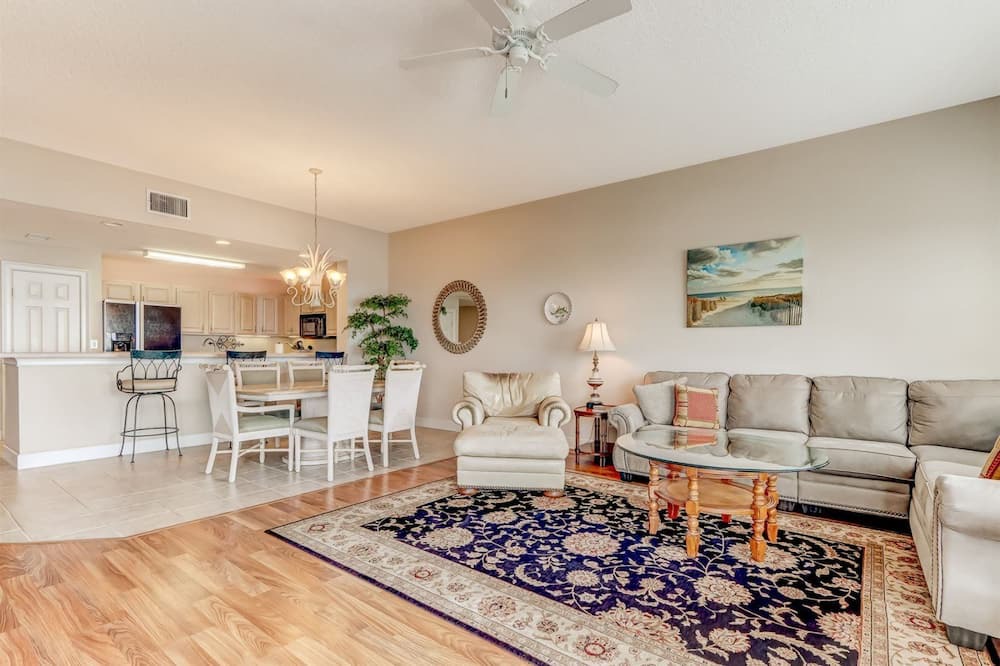 Photo of Livingroom in Fernandina Beach