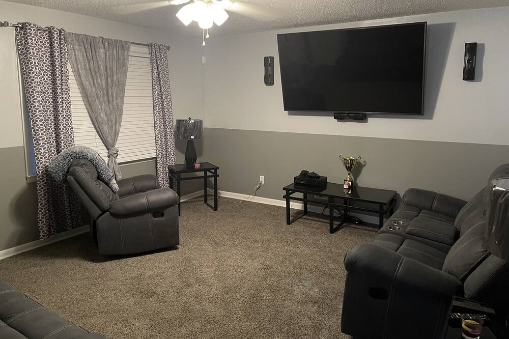 Photo of Livingroom in Warner Robins