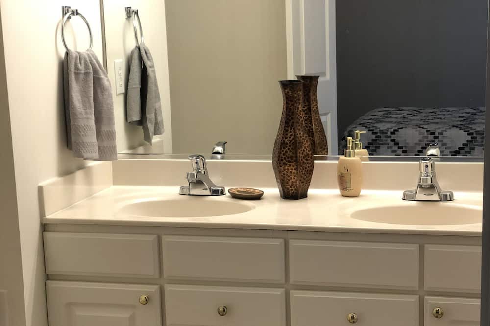 Photo of Kitchen in University Place