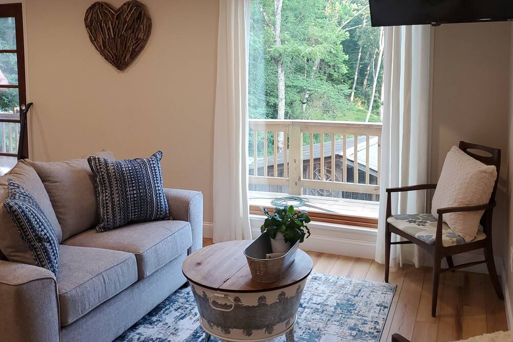 Photo of Bedroom in Waynesville
