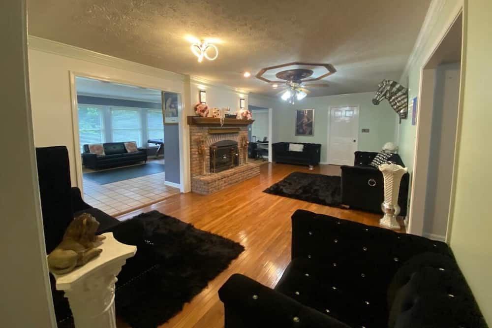 Photo of Livingroom in Stockbridge