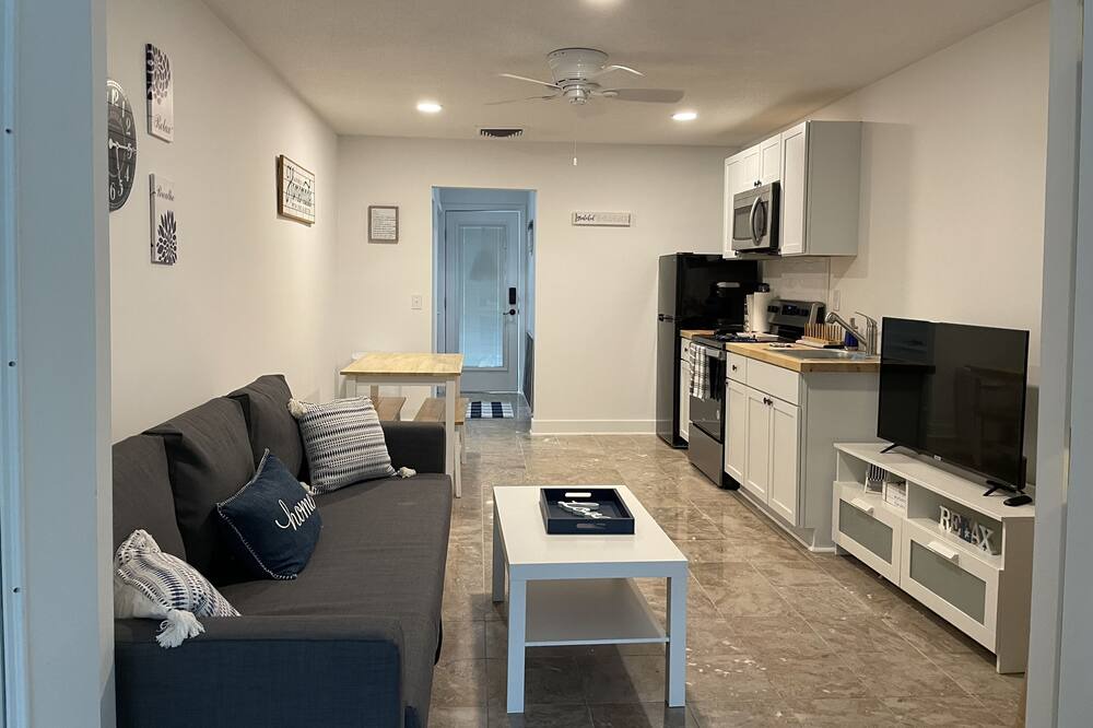 Photo of Livingroom in St. Simons Island