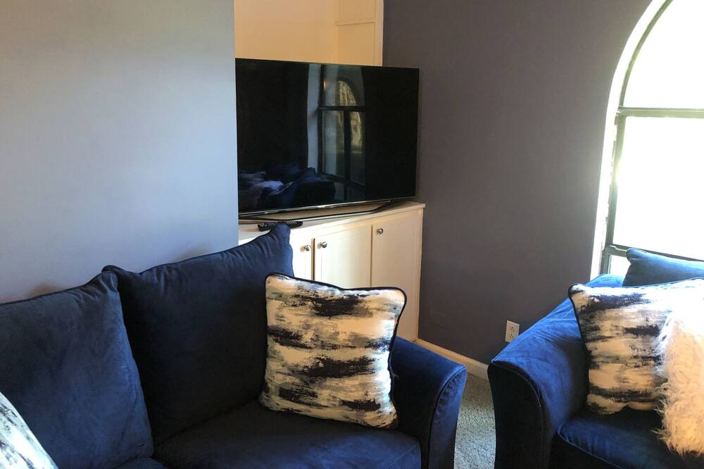 Photo of Livingroom in Macon