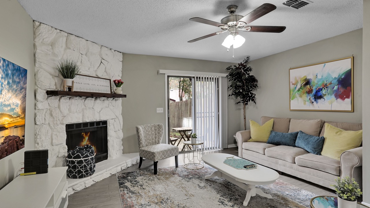 Photo of Livingroom in Arlington