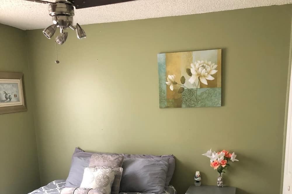 Photo of Bedroom in Northside