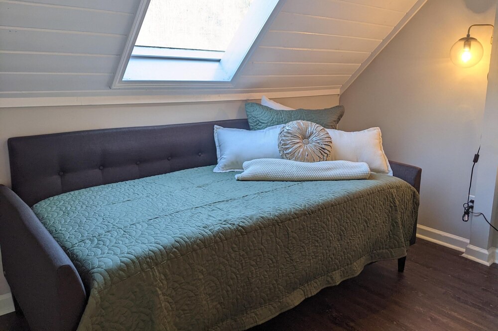 Photo of Bedroom in East Ellijay
