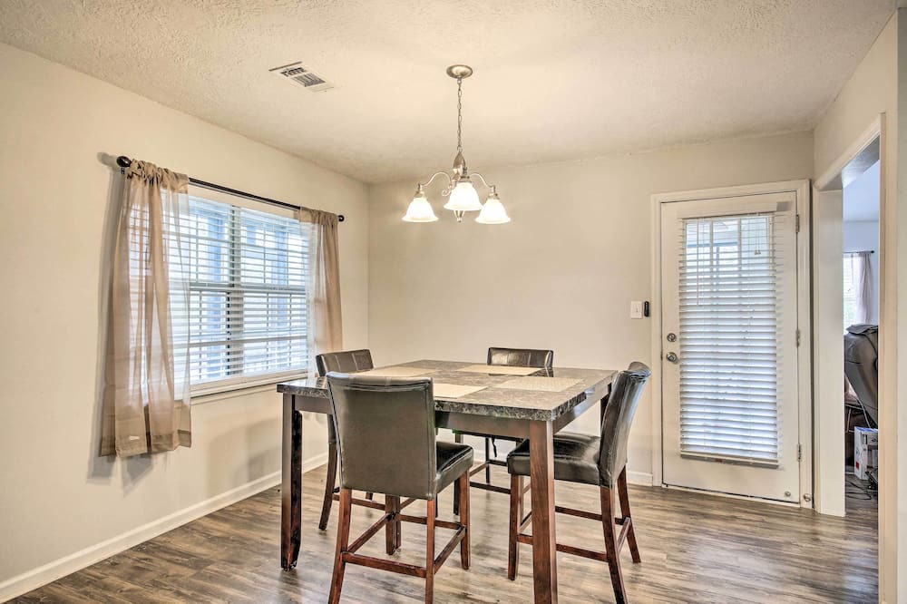 Photo of Bedroom in Grovetown