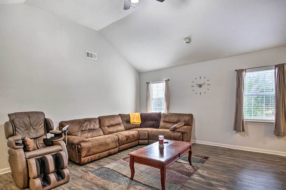 Photo of Bedroom in Grovetown