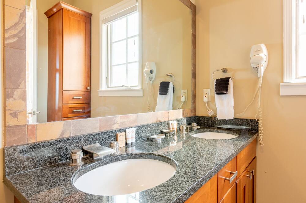 Photo of Bathroom in Wolf Laurel
