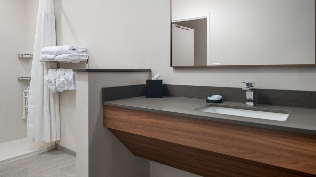 Photo of Bathroom in Albertville