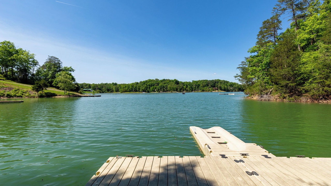 Photo of Others in Dandridge