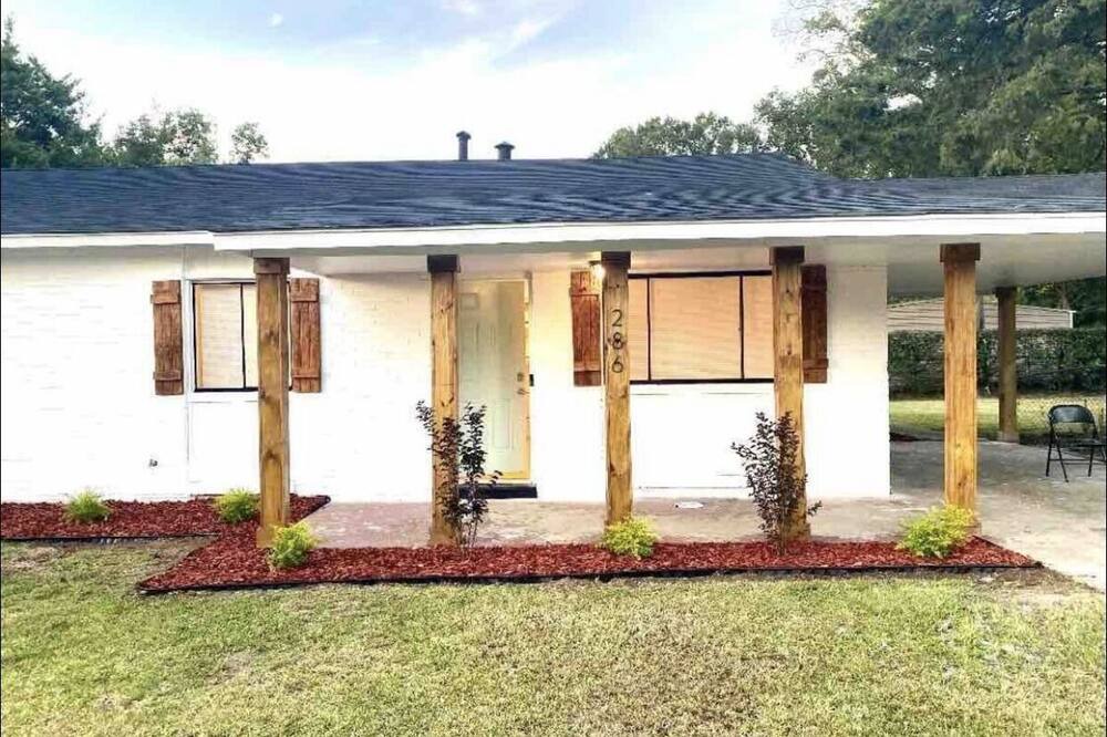 Photo of Outdoor in Montgomery