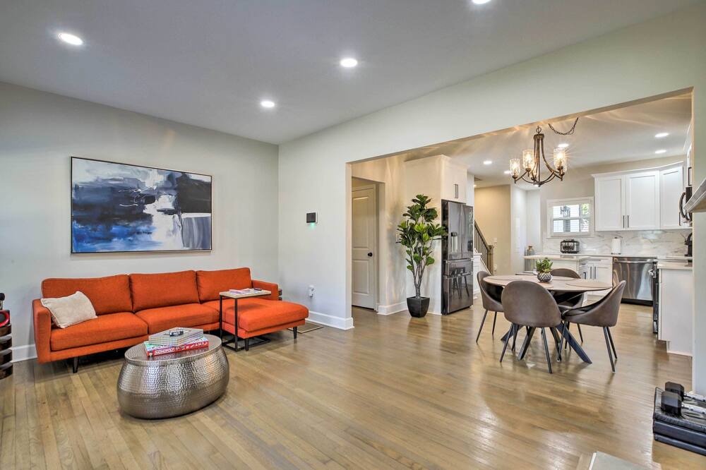 Photo of Livingroom in College Park