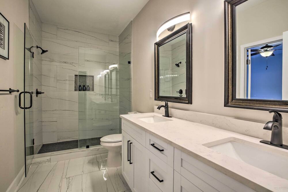 Photo of Bathroom in College Park