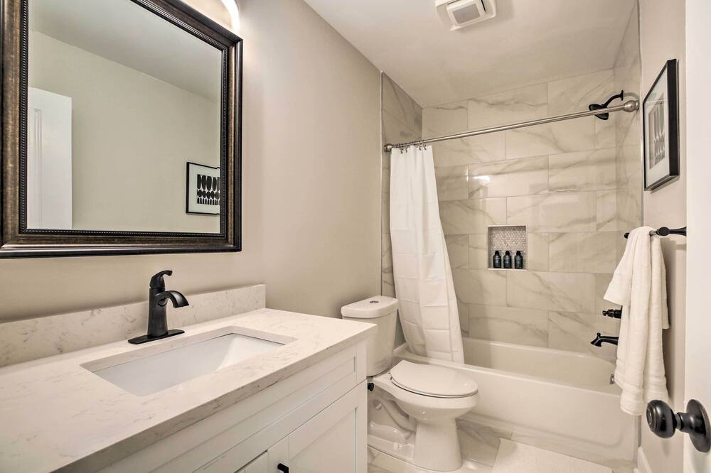 Photo of Bathroom in College Park