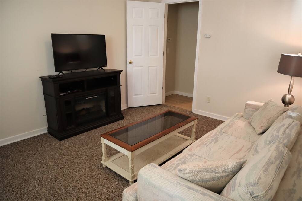 Photo of Livingroom in Milledgeville