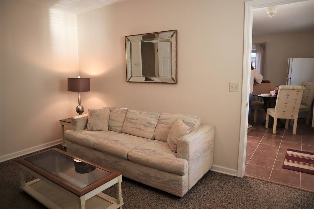 Photo of Livingroom in Milledgeville