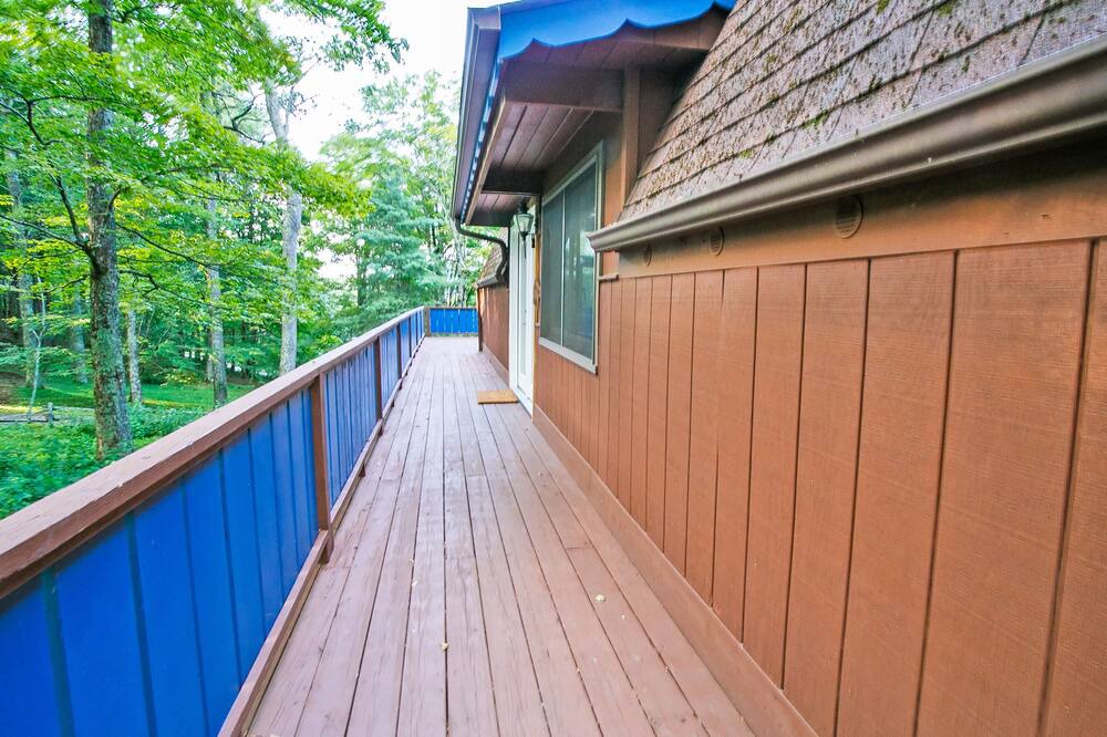 Photo of Patio Balcony in Wolf Laurel