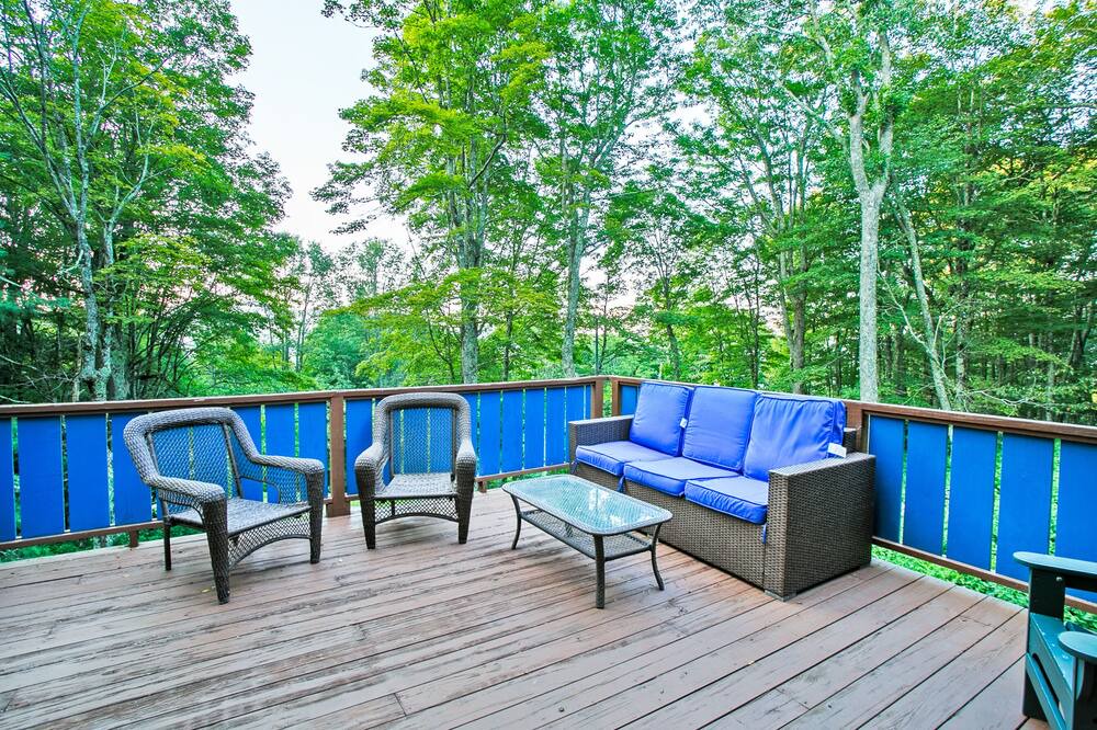 Photo of Patio Balcony in Wolf Laurel