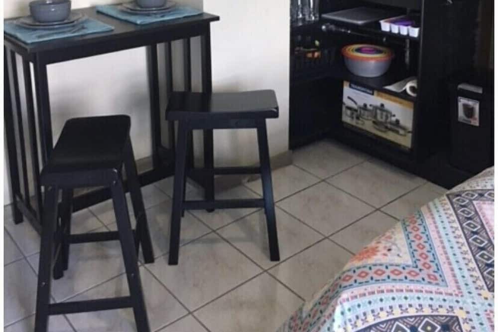 Photo of Kitchen in Hollywood Lakes