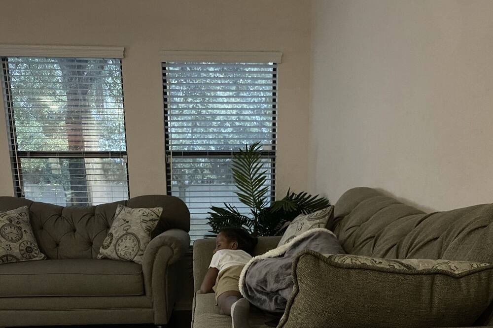 Photo of Livingroom in Westside
