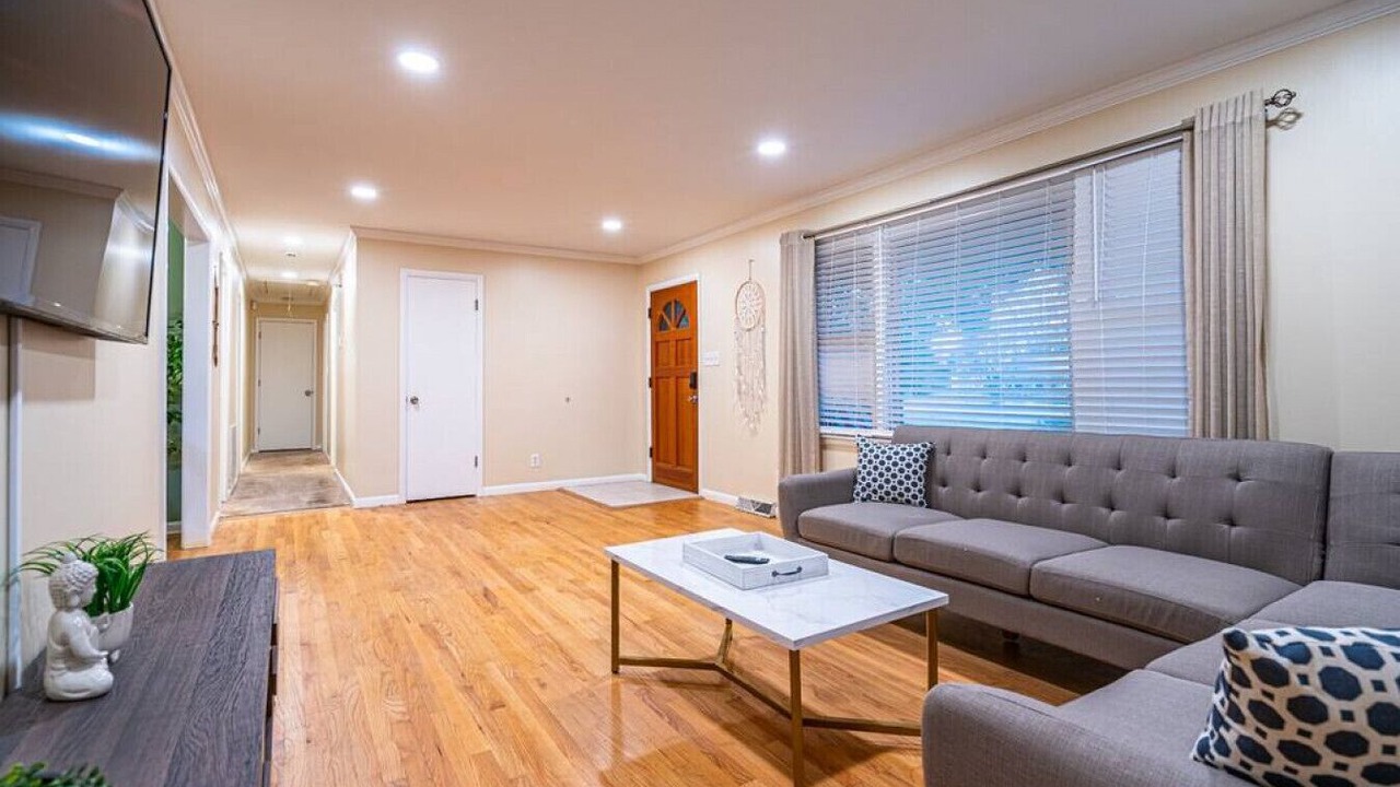 Photo of Livingroom in Huntsville
