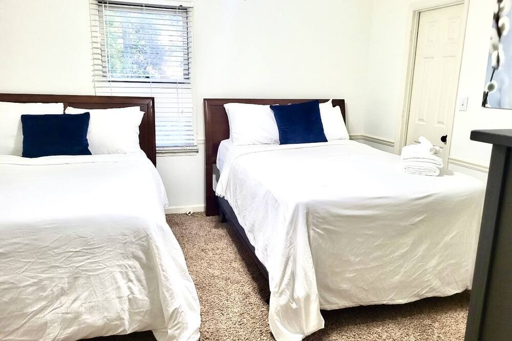 Photo of Bedroom in Riverdale