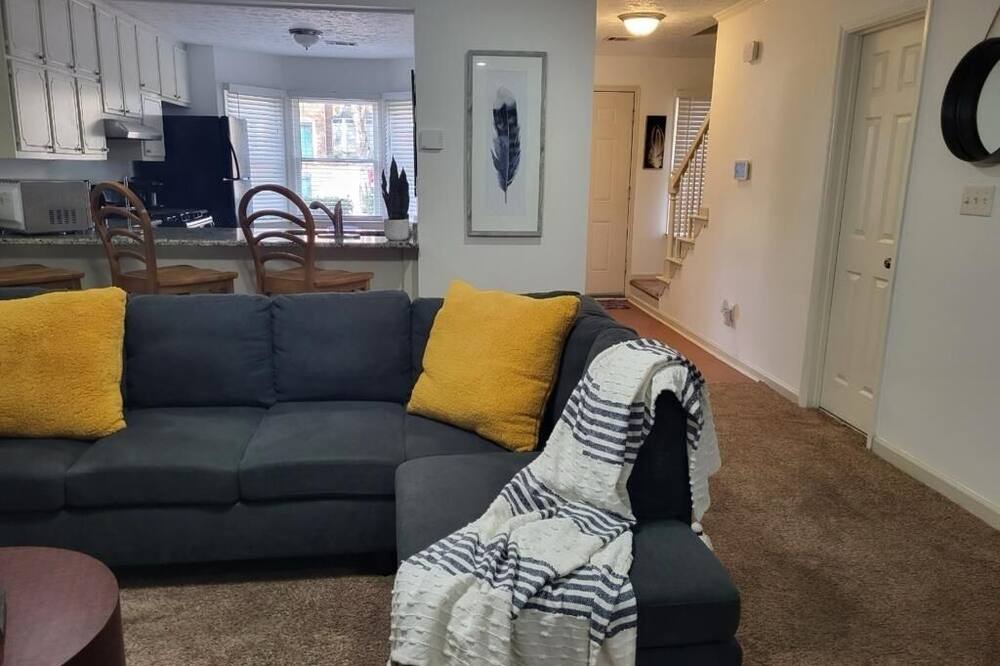 Photo of Livingroom in Riverdale