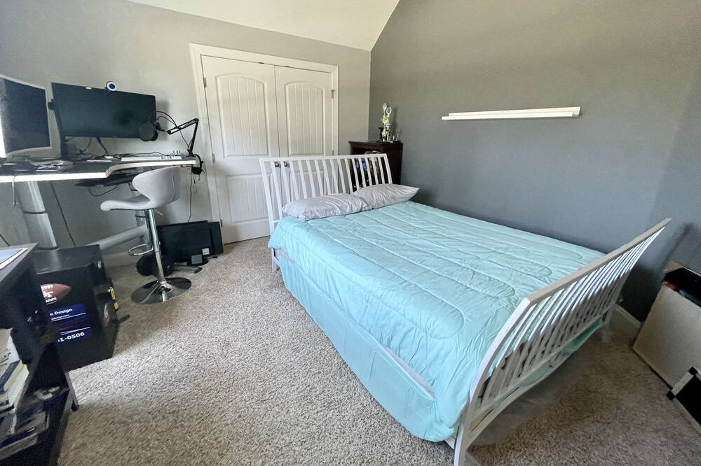 Photo of Bedroom in Canterbury Farms