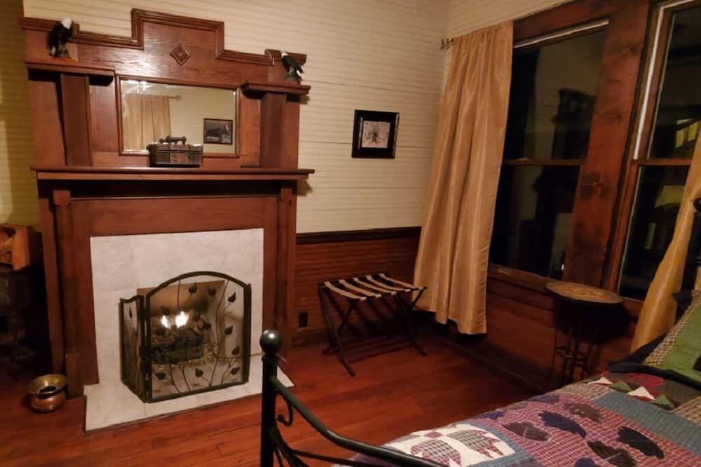Photo of Bedroom in Mars Hill