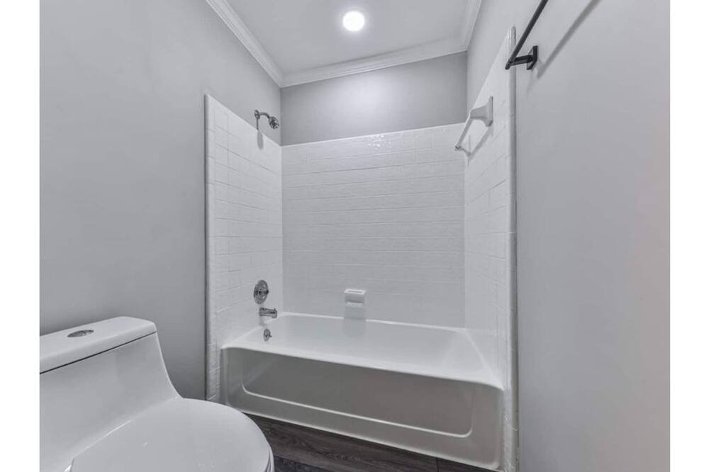 Photo of Bathroom in Kennesaw