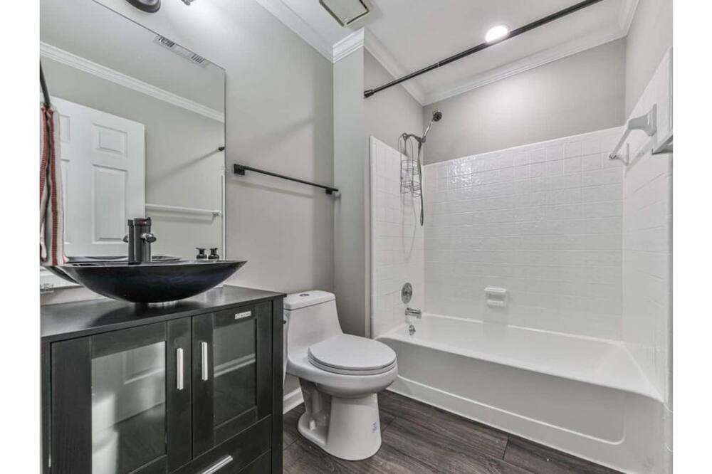 Photo of Bathroom in Kennesaw