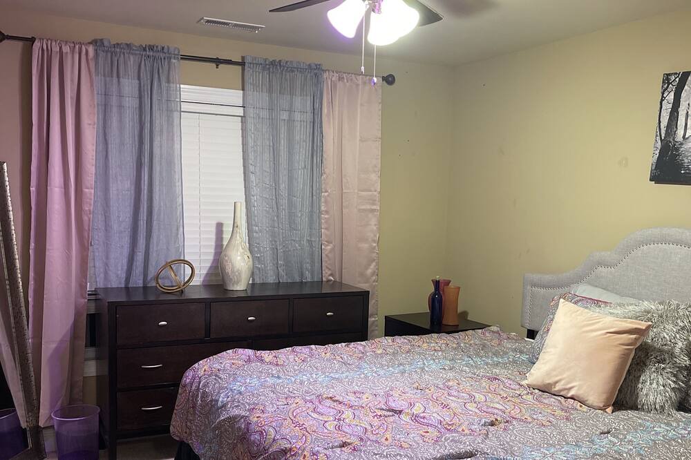 Photo of Bedroom in Huntsville