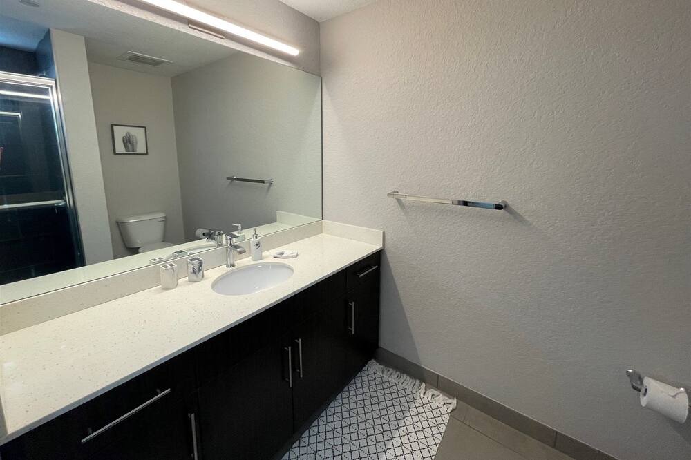 Photo of Bathroom in Daytona Beach