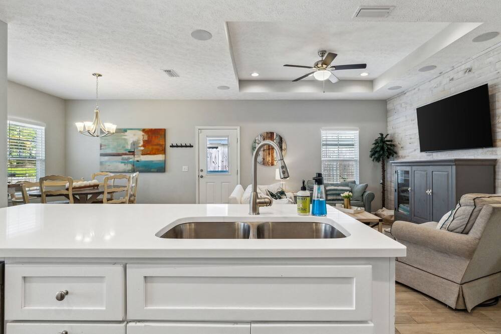 Photo of Kitchen in Laguna Beach