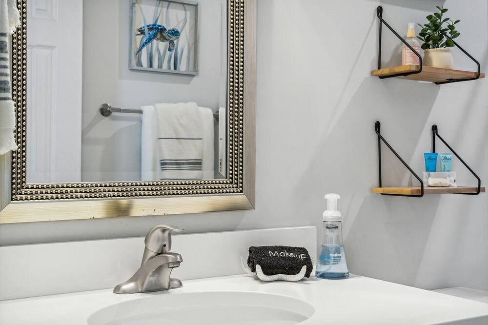 Photo of Bathroom in Laguna Beach