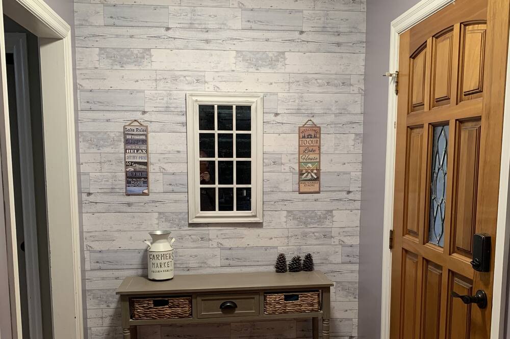 Photo of Bedroom in Guntersville