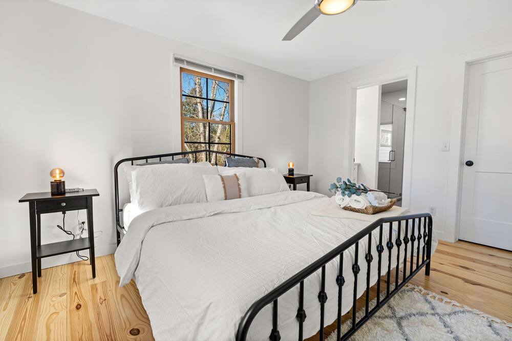 Photo of Bedroom in Marshall